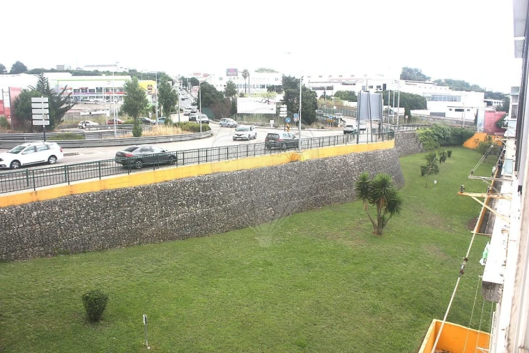 Apartamento T2 para Venda em Cacém e São Marcos Foto 18