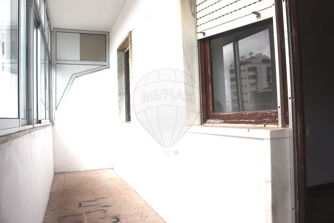 Apartamento T2 para Venda em Cacém e São Marcos Foto 7