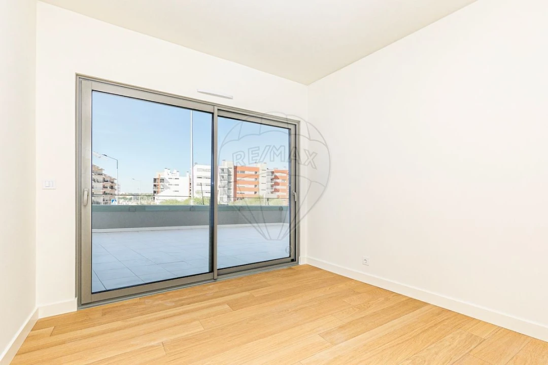 Apartamento T2 para Venda em Seixal, Arrentela e Aldeia de Paio Pires Foto 10