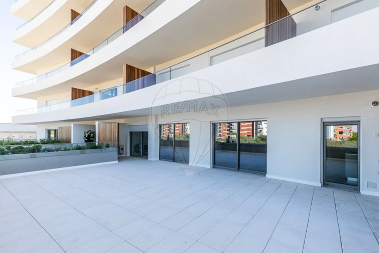 Apartamento T2 para Venda em Seixal, Arrentela e Aldeia de Paio Pires Foto 15