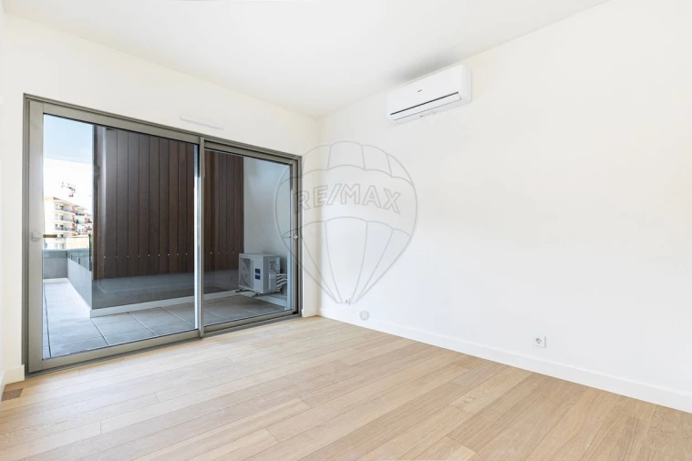 Apartamento T2 para Venda em Seixal, Arrentela e Aldeia de Paio Pires Foto 11