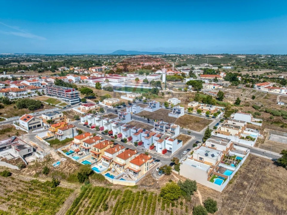 Terreno para Venda em Cartaxo e Vale da Pinta Foto 18