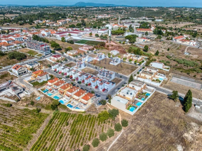 Terreno para Venda em Cartaxo e Vale da Pinta Foto 4