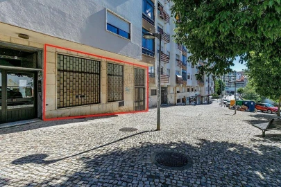 Loja para Venda em Cacém e São Marcos