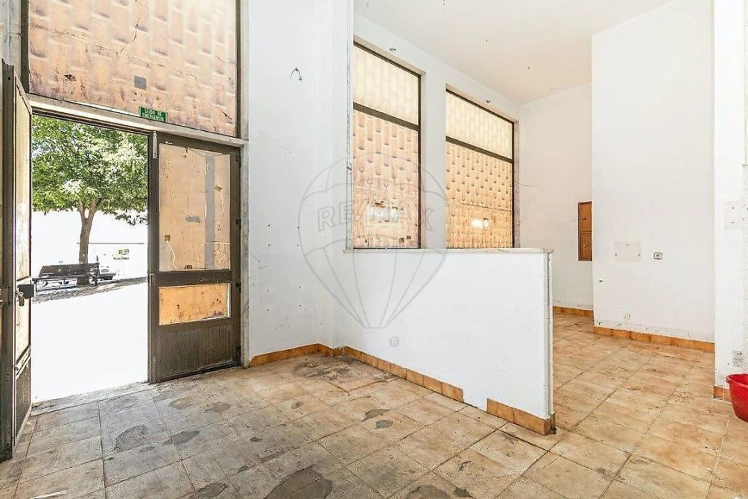 Loja para Venda em Cacém e São Marcos Foto 4