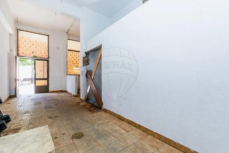 Loja para Venda em Cacém e São Marcos Foto 3