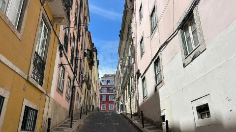 Apartamento T2 para Venda em Santa Maria Maior