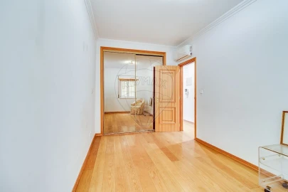 Apartamento T2 para Venda em Santa Maria Maior