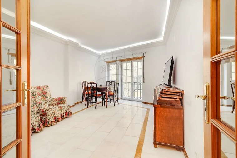 Apartamento T2 para Venda em Santa Maria Maior Foto 3