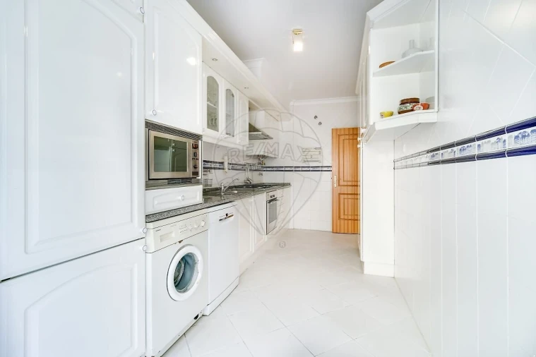 Apartamento T2 para Venda em Santa Maria Maior Foto 8