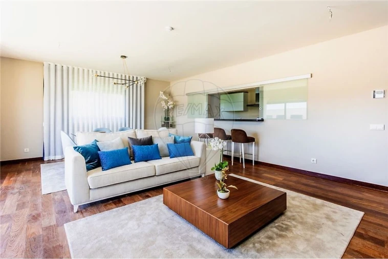 Apartamento T2 para Venda em Santa Maria e São Miguel, São Martinho, São Pedro Penaferrim Foto 4