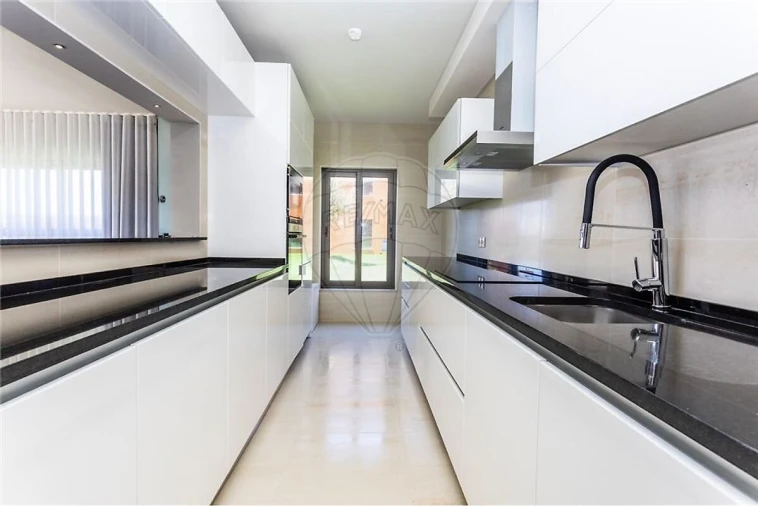 Apartamento T2 para Venda em Santa Maria e São Miguel, São Martinho, São Pedro Penaferrim Foto 7