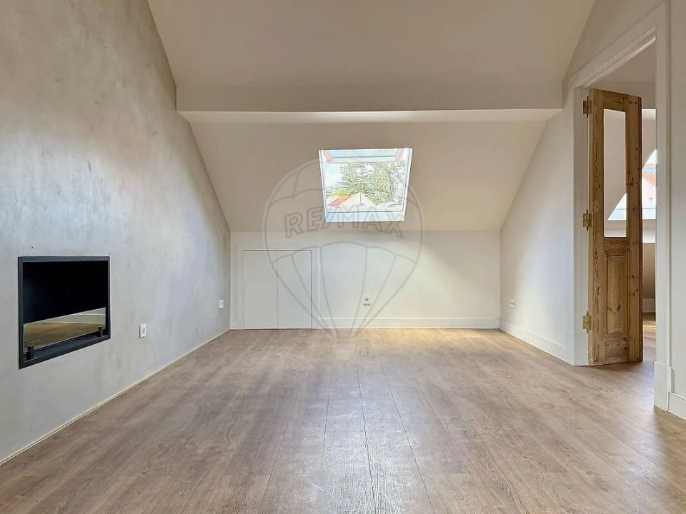 Apartamento T3 para Venda em Santo António Foto 2