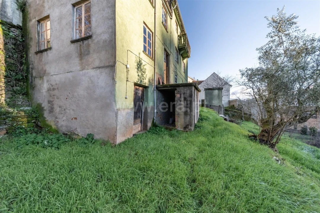 Moradia T5 para Venda em Casegas e Ourondo Foto 4