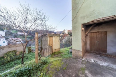 Moradia T5 para Venda em Casegas e Ourondo