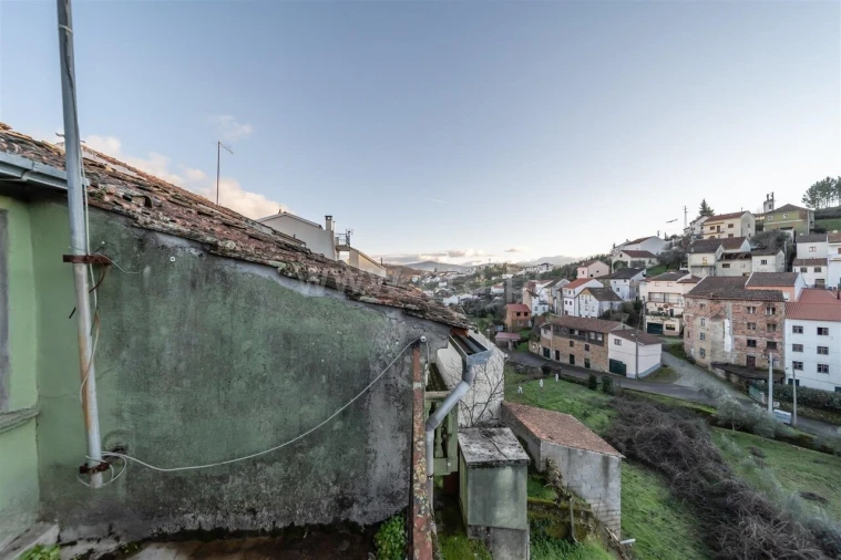 Moradia T5 para Venda em Casegas e Ourondo Foto 18