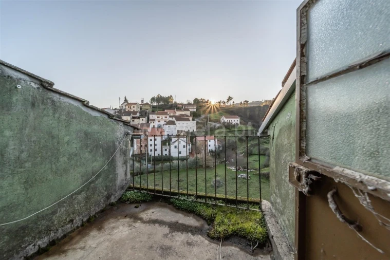 Moradia T5 para Venda em Casegas e Ourondo Foto 17