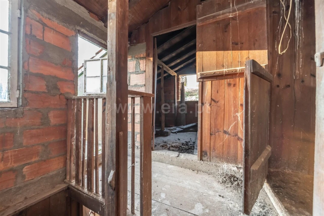 Moradia T5 para Venda em Casegas e Ourondo Foto 15