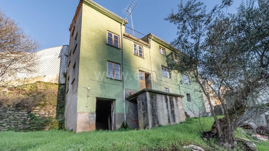 Moradia T5 para Venda em Casegas e Ourondo