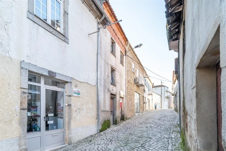 Moradia T2 para Venda em Ferro Foto 4