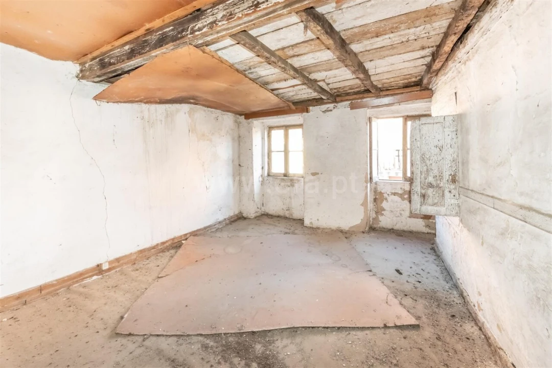 Moradia T2 para Venda em Ferro Foto 9