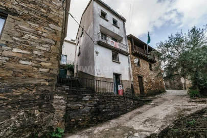 Moradia T3 para Venda em Sobral de São Miguel