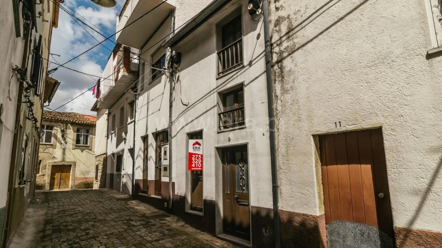 Moradia T2 para Venda em Teixoso e Sarzedo