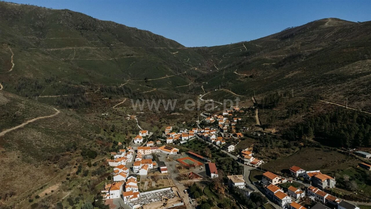 Moradia T2 para Venda em Vale da Amoreira Foto 18