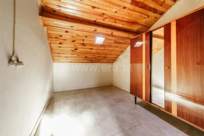 Moradia T2 para Venda em Vale da Amoreira