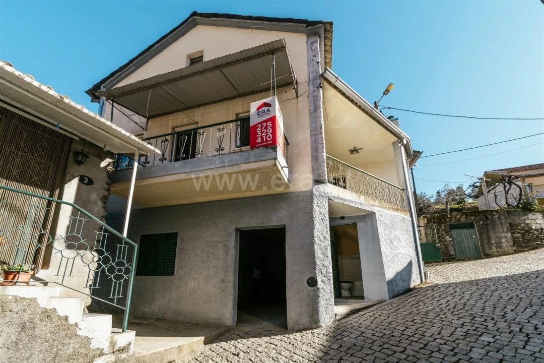 Moradia T2 para Venda em Vale da Amoreira Foto 1