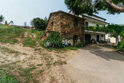 Moradia T0 para Venda em Vale da Amoreira