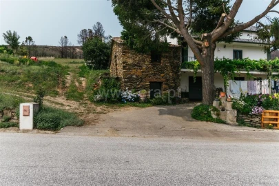 Moradia T0 para Venda em Vale da Amoreira