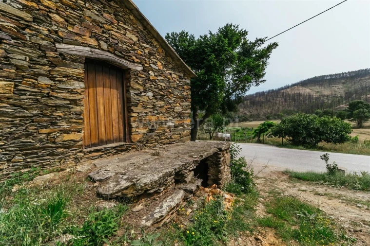 Moradia T0 para Venda em Vale da Amoreira Foto 5