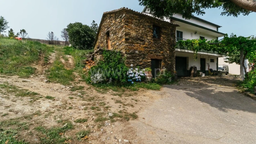 Moradia T0 para Venda em Vale da Amoreira