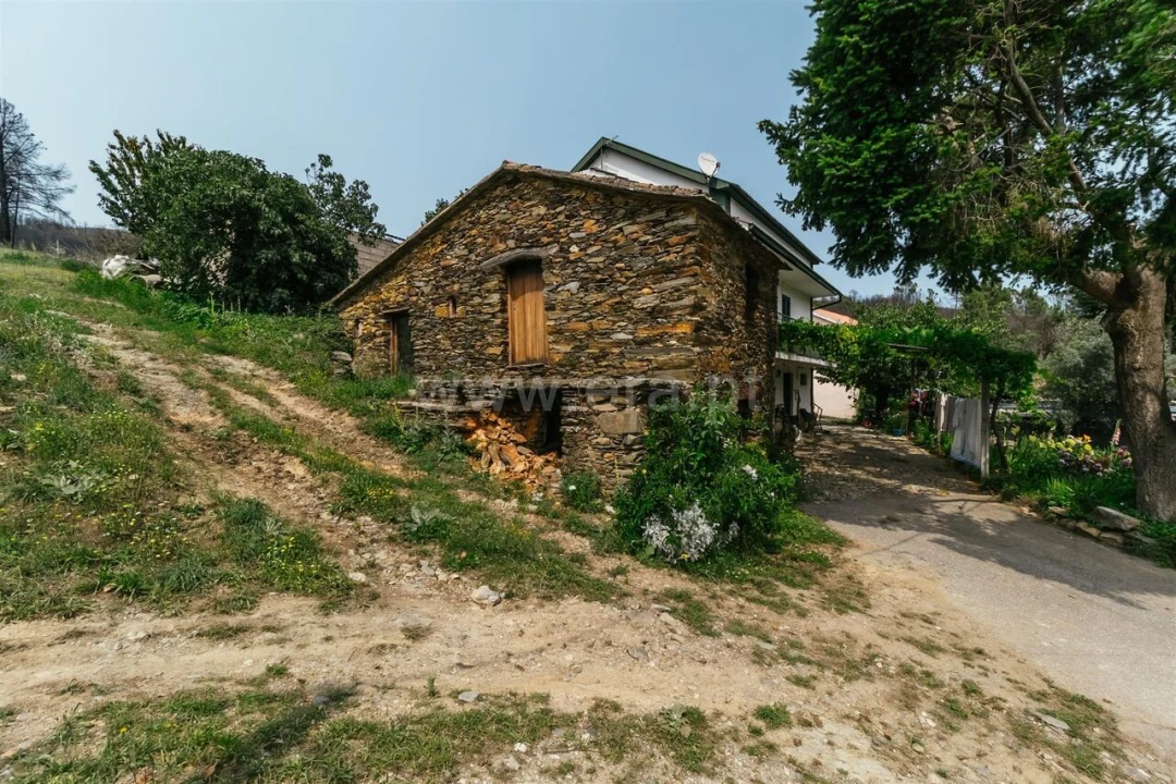 Moradia T0 para Venda em Vale da Amoreira Foto 3