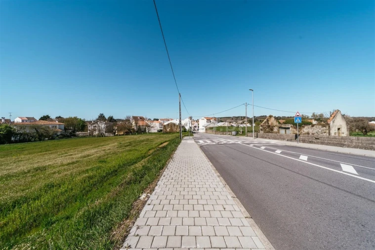 Terreno para Venda em Sabugal e Aldeia de Santo António Foto 11