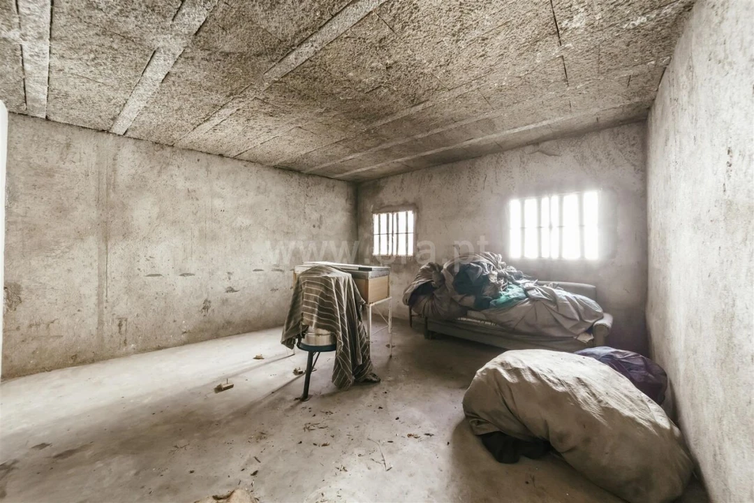 Moradia T2 para Venda em Casegas e Ourondo Foto 3