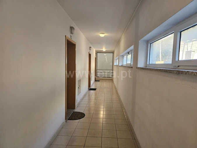 Apartamento T1 para Venda em Covilhã e Canhoso Foto 8