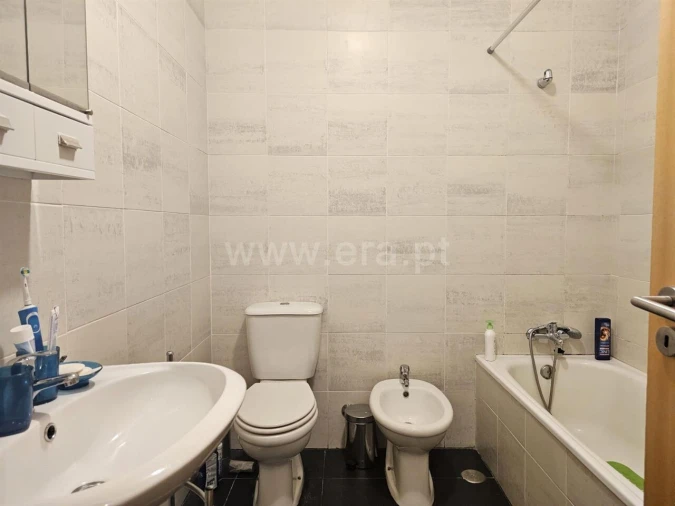 Apartamento T1 para Venda em Covilhã e Canhoso Foto 5