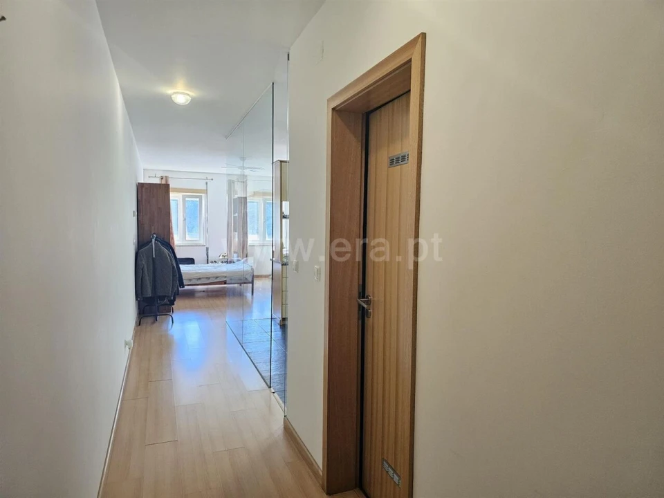 Apartamento T1 para Venda em Covilhã e Canhoso Foto 6