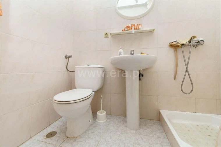 Moradia T3 para Venda em Barco e Coutada Foto 13