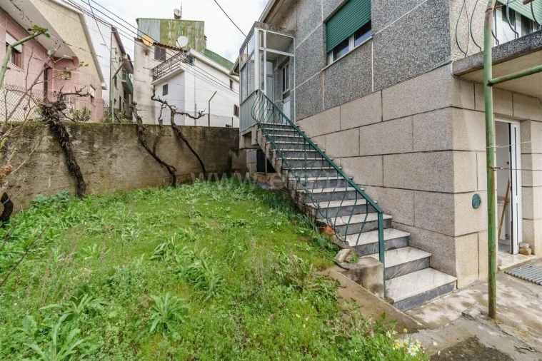 Moradia T3 para Venda em Barco e Coutada Foto 18