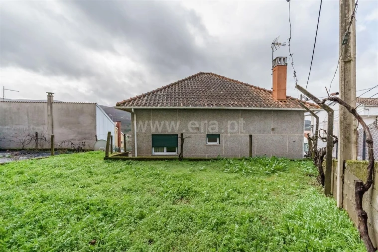 Moradia T3 para Venda em Barco e Coutada Foto 20