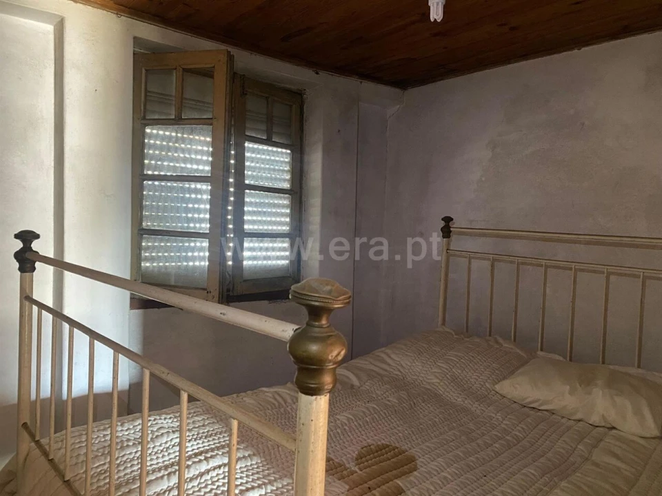 Moradia T3 para Venda em Peso e Vales do Rio Foto 4