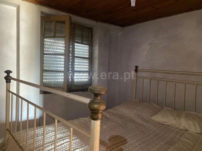 Moradia T3 para Venda em Peso e Vales do Rio Foto 4