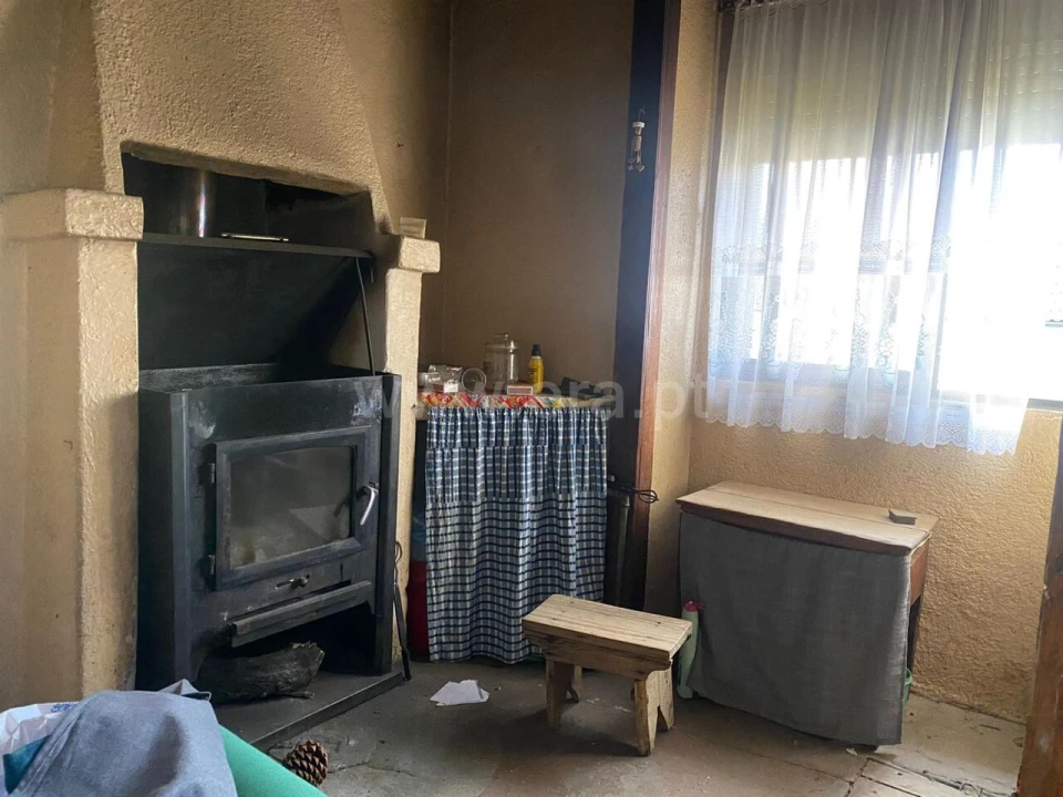 Moradia T3 para Venda em Peso e Vales do Rio Foto 2