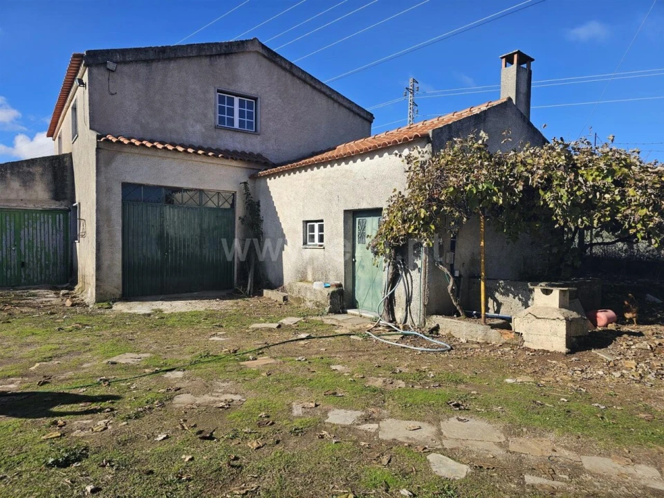 Quinta T3 para Venda em Sabugal e Aldeia de Santo António Foto 1