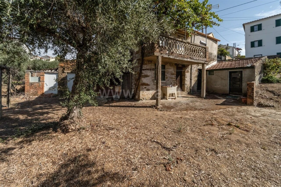 Moradia T3 para Venda em Peso e Vales do Rio Foto 13