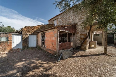 Moradia T3 para Venda em Peso e Vales do Rio