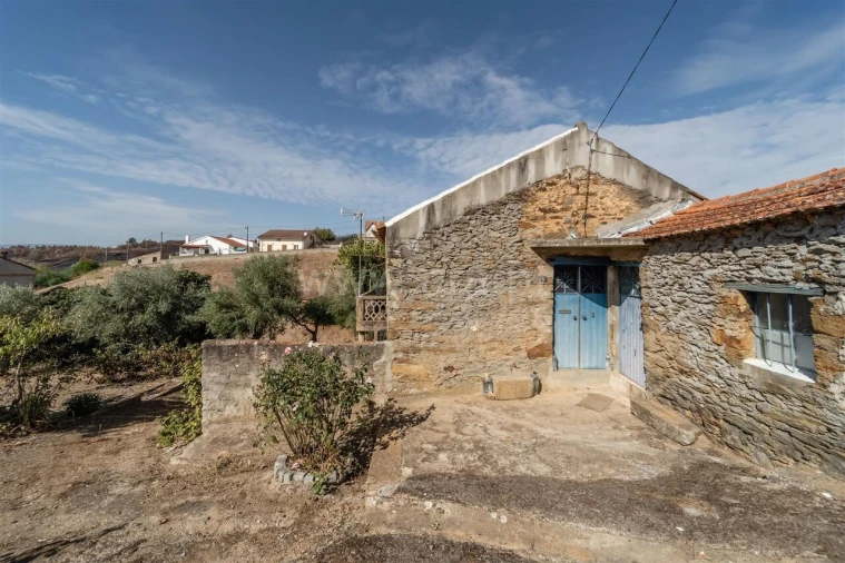 Moradia T3 para Venda em Peso e Vales do Rio Foto 11